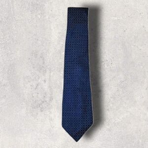 DONALD J. TRUMP SIGNATURE COLLECTION BLUE SILK TIE